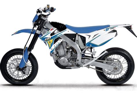 Tm Moto Smr Fi Es Prezzo E Scheda Tecnica Moto It