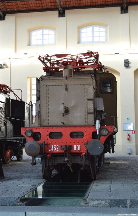 E Locomotiva Trifase Esposta Al Museo Ferroviario N Flickr