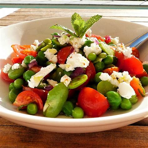 Recette Salade De Petits Pois F Ves Tomates Cerises Et Ch Vre Frais