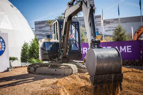 Worlds First Operational D Printed Excavator Is Live At The Ifpe Show