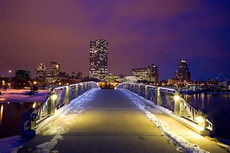 Fun Things To Do In Downtown Milwaukee At Night | Kids Matttroy