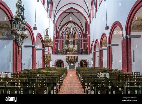 Innenraum Des Dom Sankt Peter Und Paul Brandenburg An Der Havel