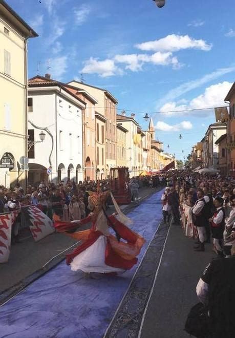 Castelfranco Sagra Del Tortellino Con La Novit Del Corteo Che Diventa