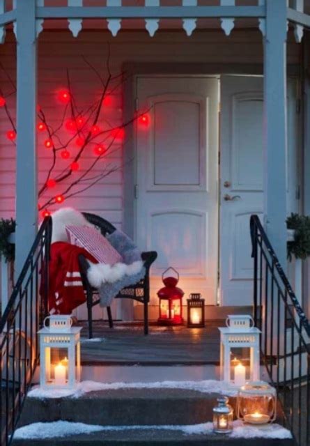 70 Cool Christmas Porch Décor Ideas DigsDigs