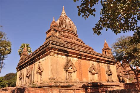 Manuha Temple Complex Photos, Pictures of Manuha Temple Bagan - Easy ...