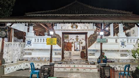 Kunjungi Makam Sunan Gunung Jati Dan Kenali Sejarahnya