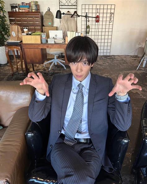 内藤秀一郎さんのインスタグラム写真 内藤秀一郎instagram「明日放送の「ハイエナ」第4話に 片寄くん演じる佐々石のマネージャーの