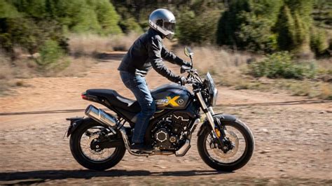 Voge 525 Acx 48 Ps Scrambler Motorradonline De