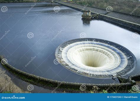 Derwent Dam Overflowing Stock Image | CartoonDealer.com #108707719