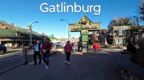 Walking Tour Of Gatlinburg Tn Usa 2022 Winterfest Smoky Mountain