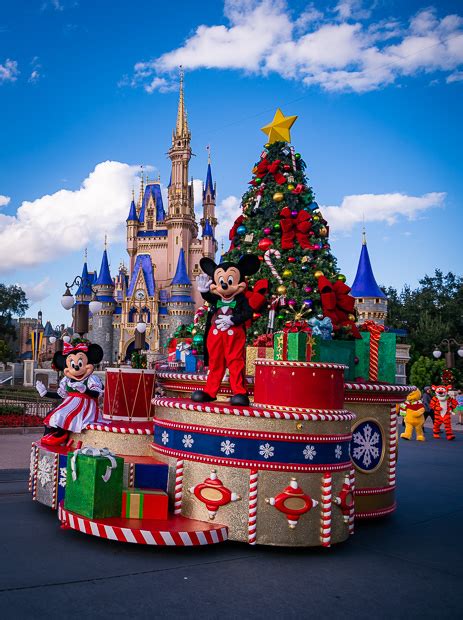 December 2023 at Disney World: Crowd Calendar & Info - Disney Tourist Blog