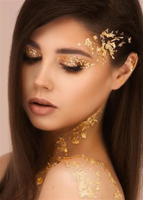 25 Glamorous Gold Makeup Looks For 2024 To Shine Like A Star