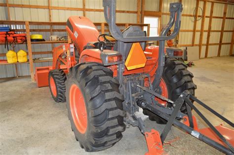 Kubota L W La Loader Sundgren Realty Inc