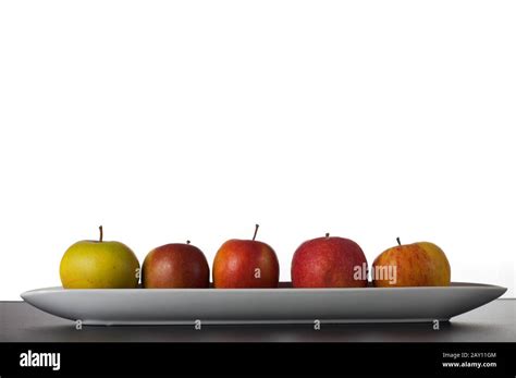 Six Apples In A Row Stock Photo Alamy