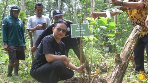 Peringati Hari Bambu Nasional Bupati Trenggalek Ajak Ratusan Warga