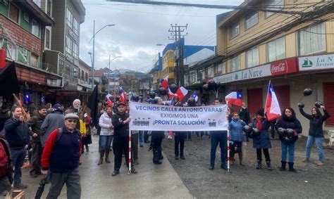 Vecinos Y Comerciantes De La Calle Antonio Varas Protestan Por Abandono