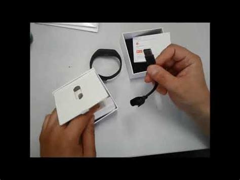 Фитнес браслет Xiaomi Mi Band 2 XMSH04HM распаковка - YouTube