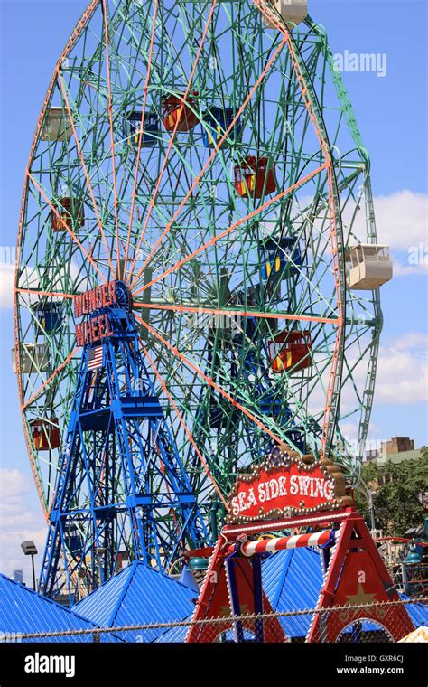 The Wonder Wheel ferris wheel Coney Island Brooklyn New York City Stock Photo - Alamy