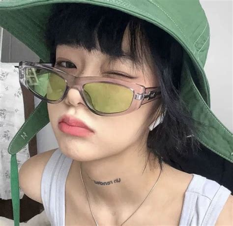 Aesthetic Pfp Ulzzang Girl Square Sunglasses Women Mirrored Sunglasses Aesthetic