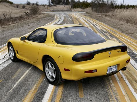 Retro Rewind Driving Mazdas Rx 7 Fd Rotary Wunderkind Hagerty Media