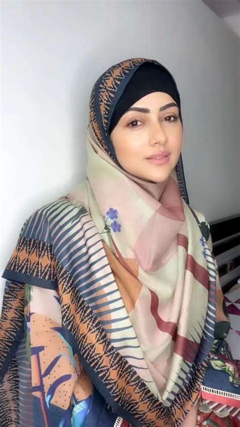 Sana Khan Hijab Islamic Thoughts Video Beautiful Muslim Women Beautiful Hijab