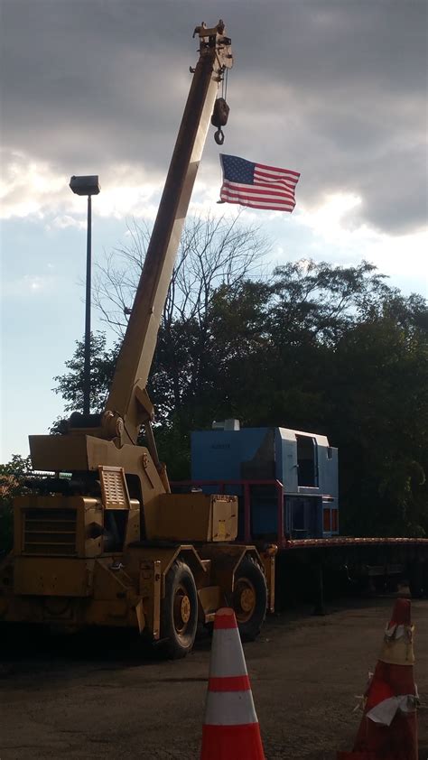 20160806_183019.jpg of US Flag on Crane