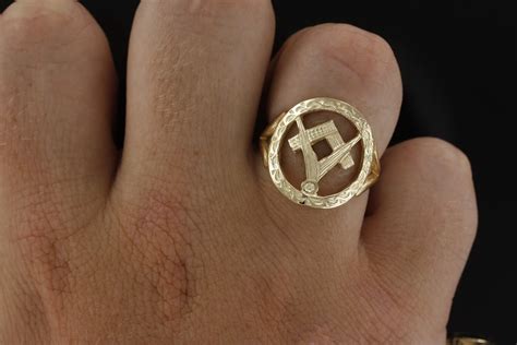 Large Gold Pierced Design Square And Compass Masonic Ring Masonic