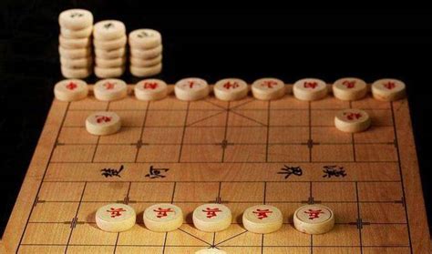 为何中国象棋中，帅和将不能碰面？看看这段历史你就能明白刘邦项羽棋子