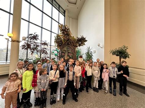 Цирк на Цветном бульваре, ГБОУ Школа № 305, Москва