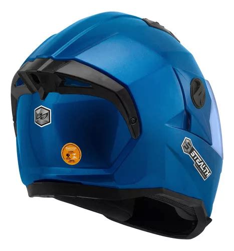 Casco deportivo cerrado sigiloso con visera camaleón sólida color