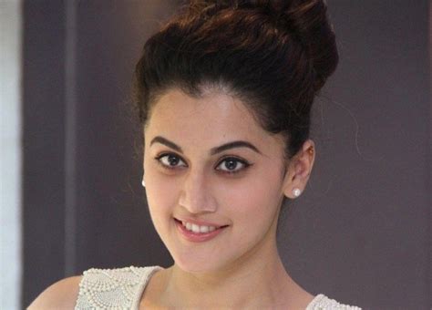 Heres Why Taapsee Pannu Loses Her Cool At A Reporter