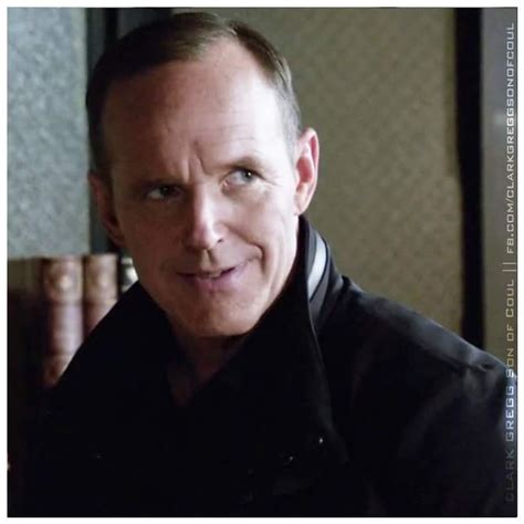 Pin By Divia Renee On Aww Hell Phil Coulson Whispers In The Dark