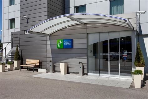 Holiday Inn Express Geneva Airport, an IHG Hotel, Geneva (updated ...