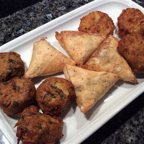 Pakoras Samosas Y Bhajis To Compare With The Ones Made At Home All