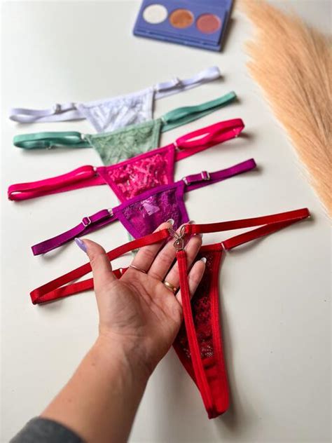 Comprar Tangas Fio Coelhinho Playboy Regulagem De Metal Anayram Lingerie Atacado E Varejo