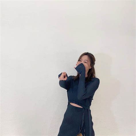 キム・アジュンさんのインスタグラム写真 キム・アジュンinstagram「우리 Siwff 에서 만나 💜」8月27日 14時