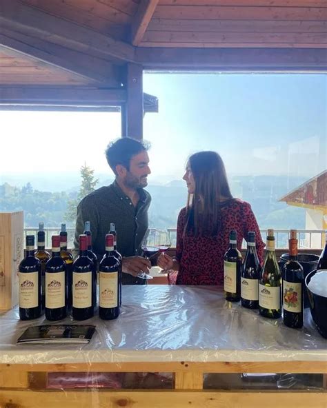 Visita E Degustazione Vini Panoramica Sulle Colline Di Calosso Holidoit