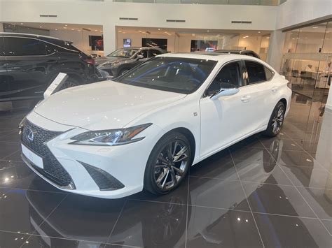 Lexus Es 300h F Sport Edition Od Ręki Biała Perła FinaŁ WyprzedaŻy