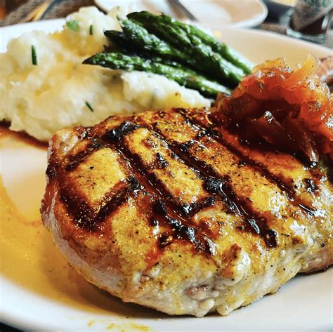 13 Mouth-Watering Restaurants in Sandusky Ohio to Whet Your Appetite