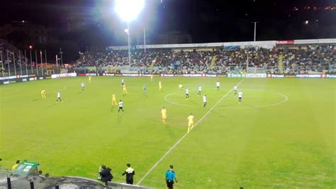 Frosinone Pisa L Ingresso In Campo Di Daniel Ciofani YouTube