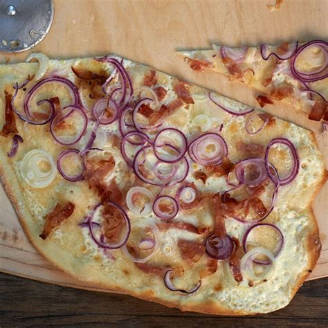 Speck Zwiebel Flammkuchen Rezept Essen Und Trinken