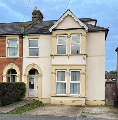 Airthrie Road Ilford Ig3 3 Bed Semi Detached House £1 876 Pcm £433 Pw