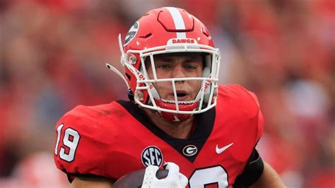 Georgias Brock Bowers Drawing Comparisons To 49ers All Pro Yardbarker