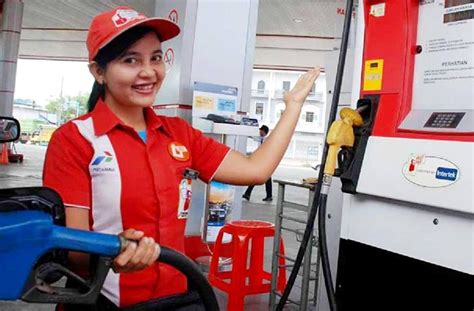 Minyak Dunia Naik Pertamina Masih Jual Pertalite Rp7 650 Liter