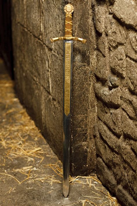 Excalibur (Sword) - Merlin Wiki - BBC TV Series