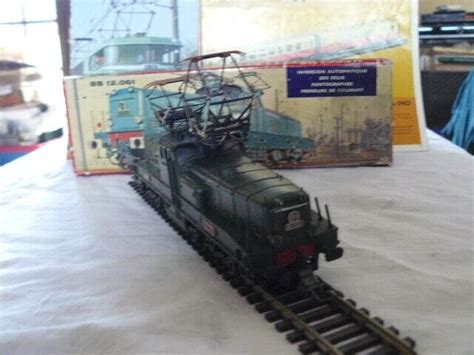 Train Echelle Ho Hornby Locomotive Type Bb De La Sncf Chelle