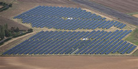 Las Plantas Solares Fotovoltaicas Vitoria 1 Y 2 Obtienen La Declaración De Impacto Ambiental