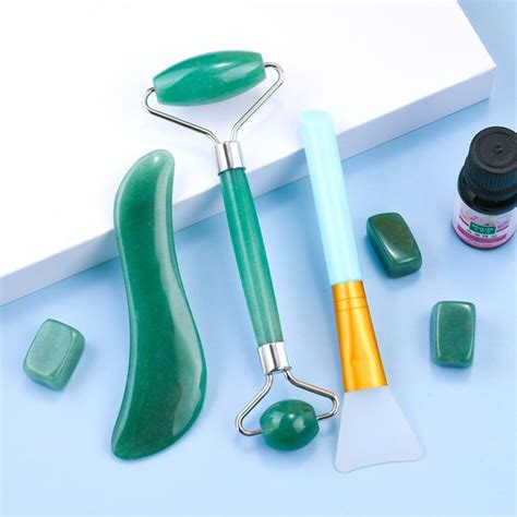 Jade Roller And Gua Sha Set