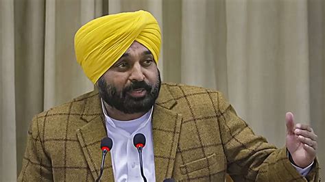 Bhagwant Mann Sings Challa Rendition At Republic Day Event Punjab