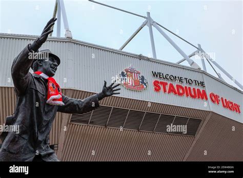 Statue Bob Outside Stadium Light Hi Res Stock Photography And Images